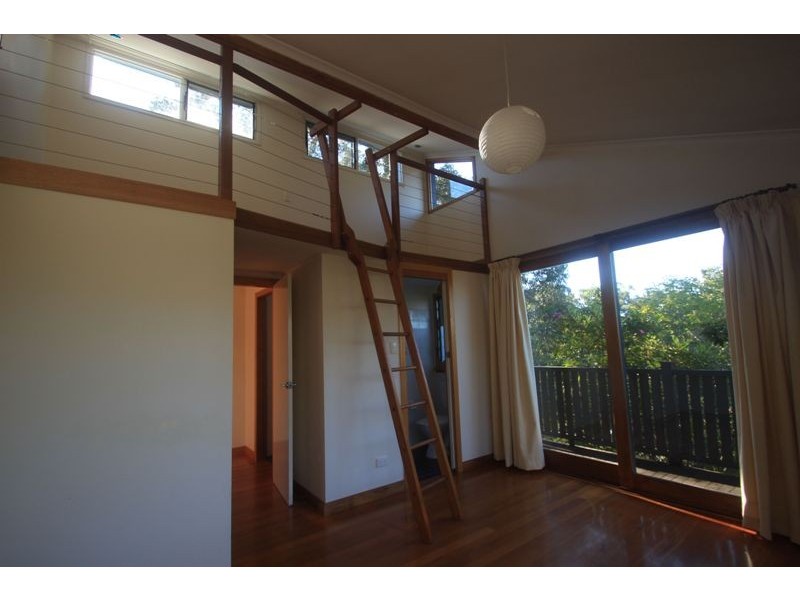 12 Nita Place, Bomaderry NSW 2541