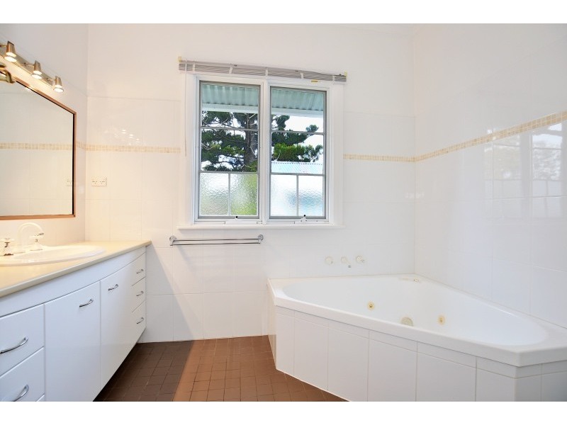 22 Plunkett Street, Nowra NSW 2541