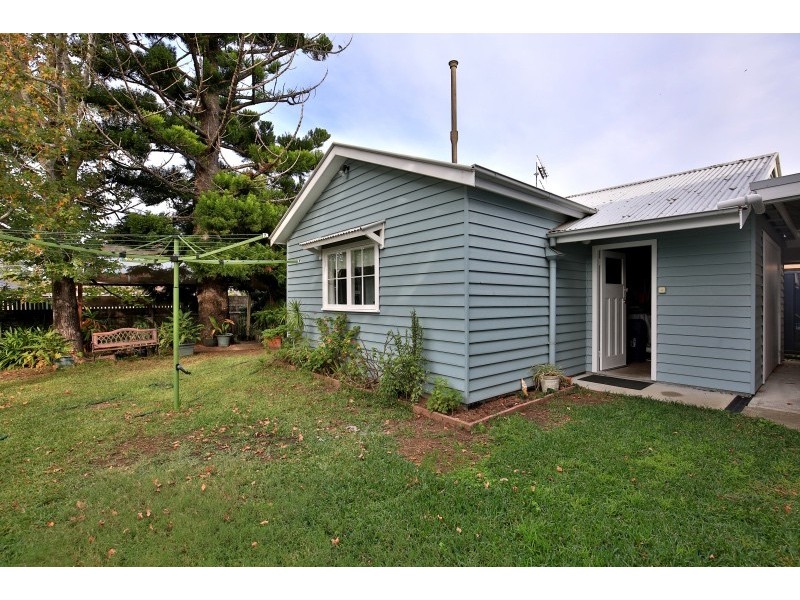 22 Plunkett Street, Nowra NSW 2541