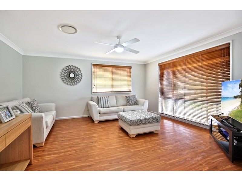 19 Lovegrove Street, Shoalhaven Heads NSW 2535