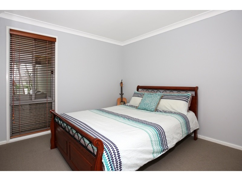 19 Lovegrove Street, Shoalhaven Heads NSW 2535