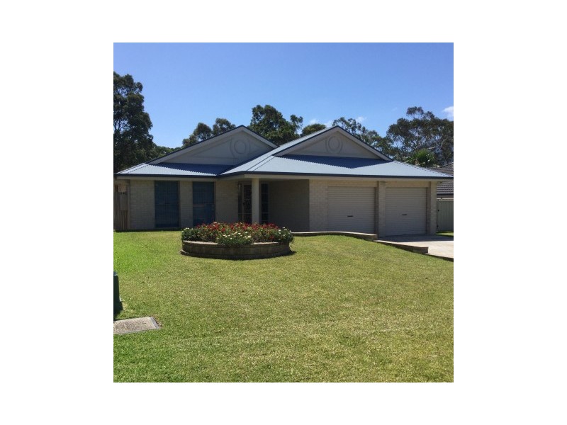 35 Sheraton Circuit, Bomaderry NSW 2541