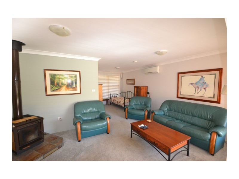 12 Turley Avenue, Bomaderry NSW 2541