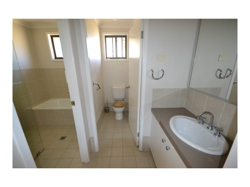 12 Turley Avenue, Bomaderry NSW 2541