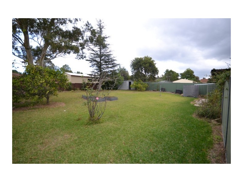 102 Jasmine Drive, Bomaderry NSW 2541