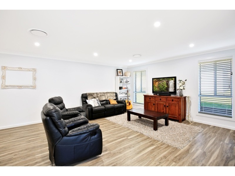 40 Jindalee Crescent, Nowra NSW 2541