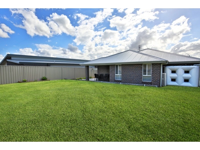 40 Jindalee Crescent, Nowra NSW 2541