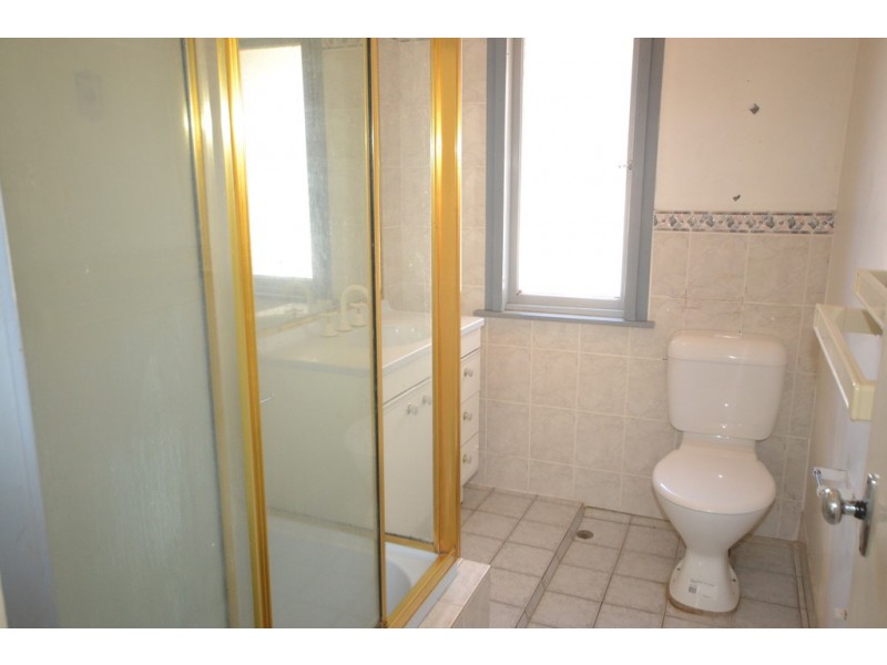 33 Sampson Crescent, Bomaderry NSW 2541