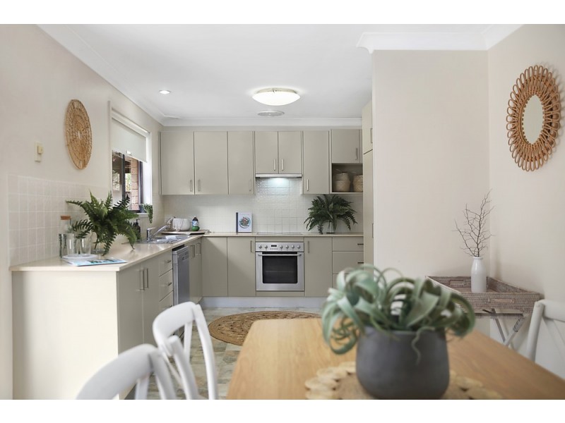 2 Windsor Drive, Berry NSW 2535