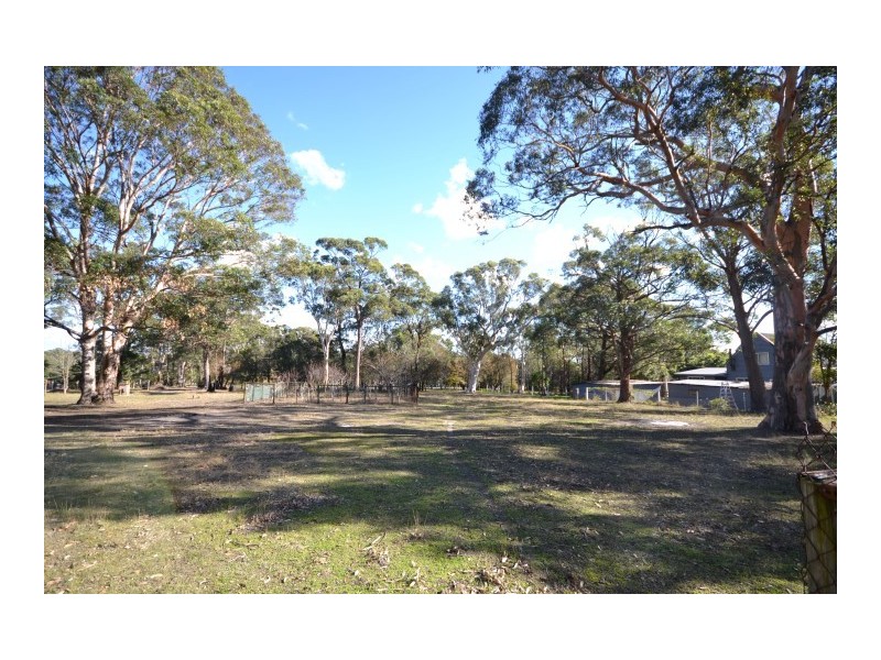 23 Gardners Road, Falls Creek NSW 2540