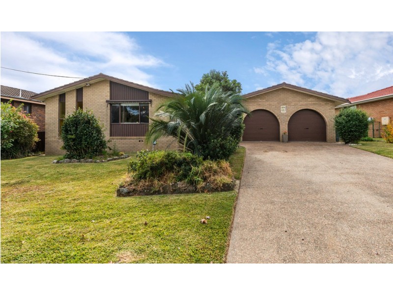 15 Salisbury Drive, Nowra NSW 2541