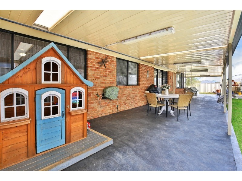 15 Correa Court, Worrigee NSW 2540