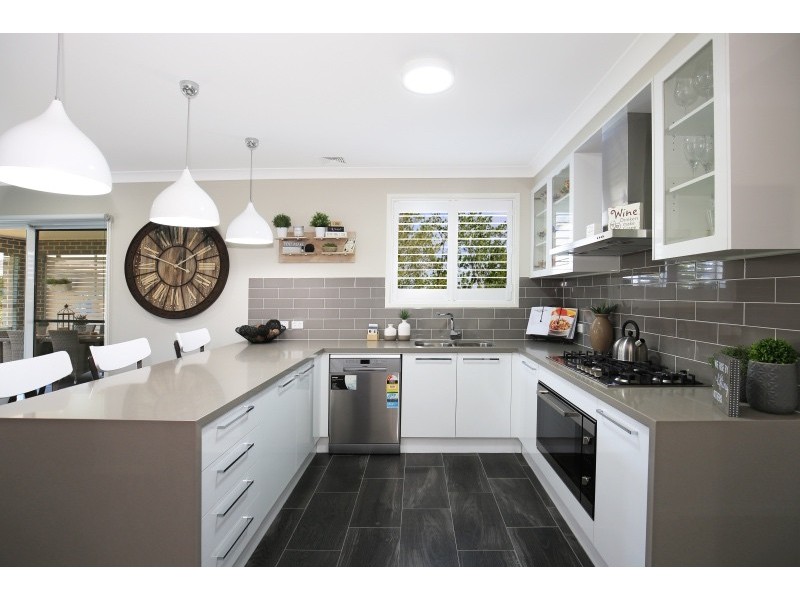 1 Parker Crescent, Berry NSW 2535