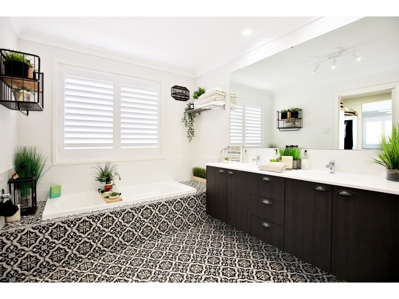 1 Parker Crescent, Berry NSW 2535