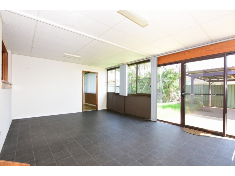 27 Salisbury Drive, Nowra NSW 2541