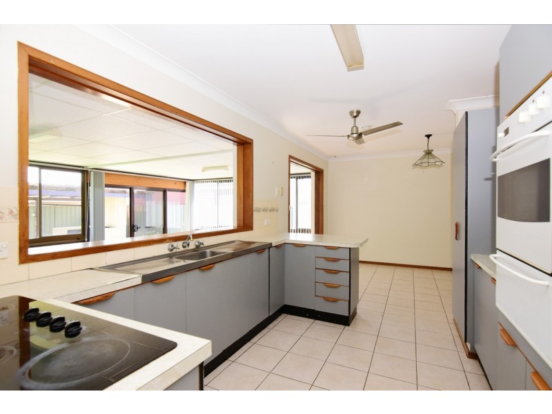 27 Salisbury Drive, Nowra NSW 2541
