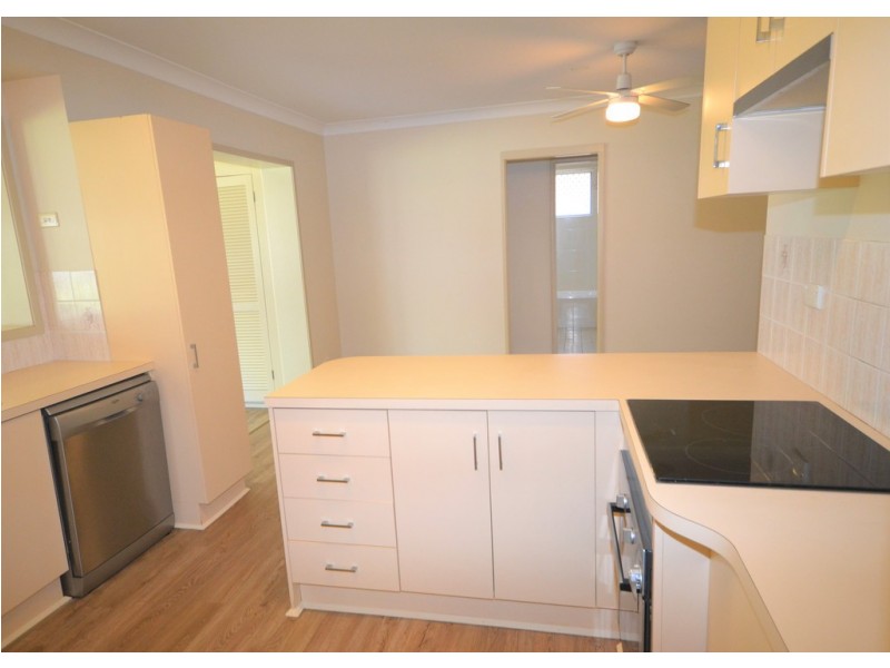 16 Castle Glen, North Nowra NSW 2541