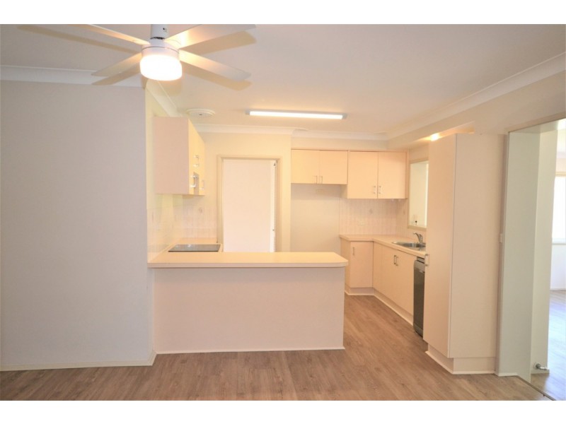 16 Castle Glen, North Nowra NSW 2541