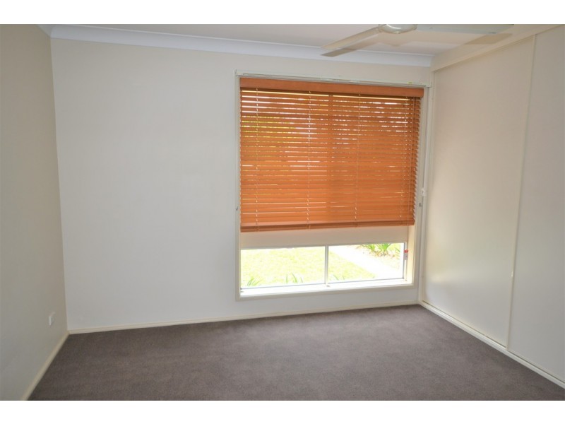 16 Castle Glen, North Nowra NSW 2541