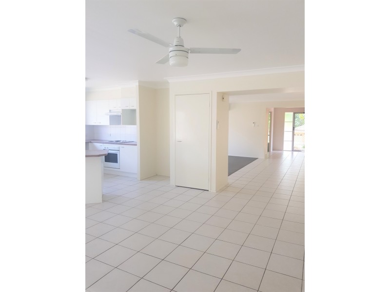 26 Gardenia Crescent, Bomaderry NSW 2541
