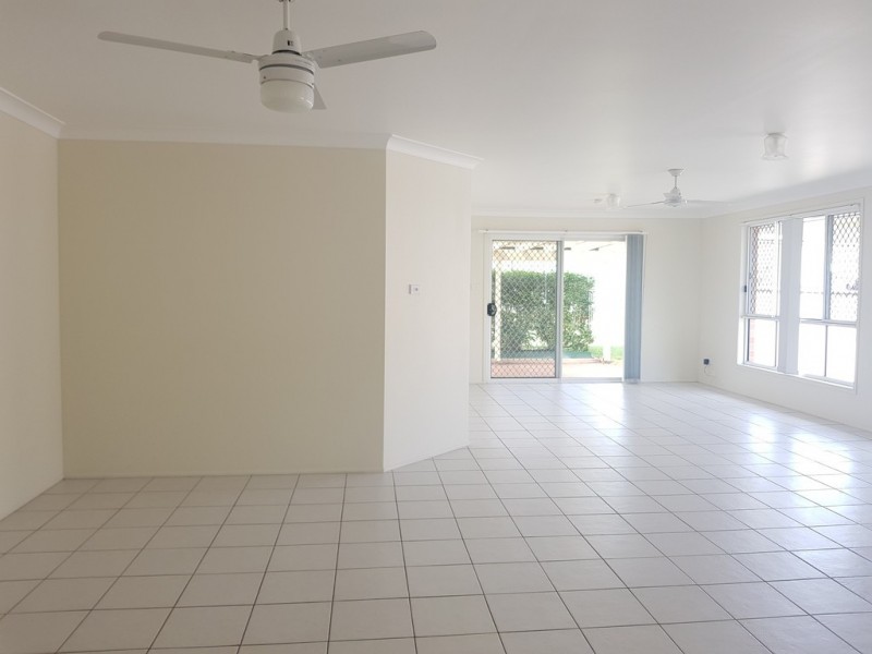 26 Gardenia Crescent, Bomaderry NSW 2541