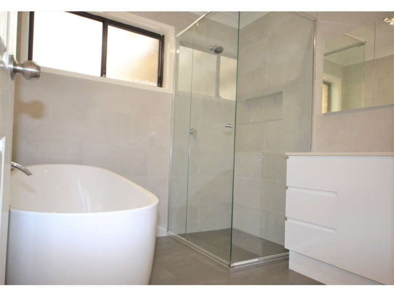 8 Rosewood Close, Nowra NSW 2541