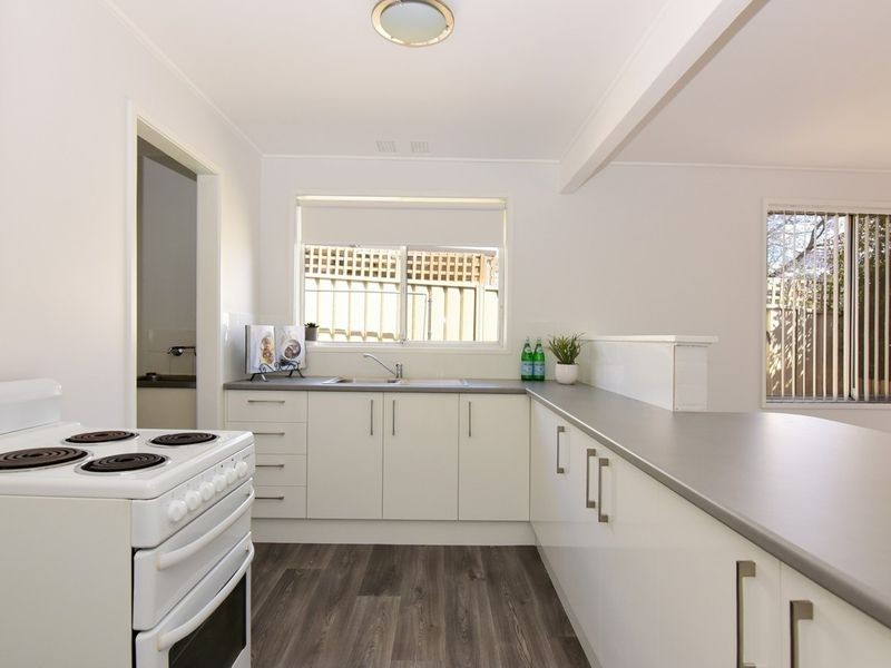 1 and 2 / 143 Cambewarra Road, Bomaderry NSW 2541