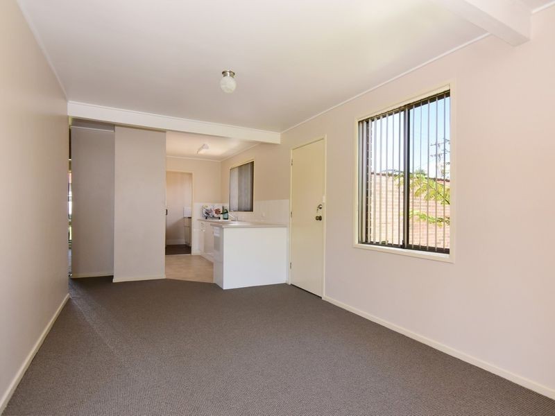 1 and 2 / 143 Cambewarra Road, Bomaderry NSW 2541