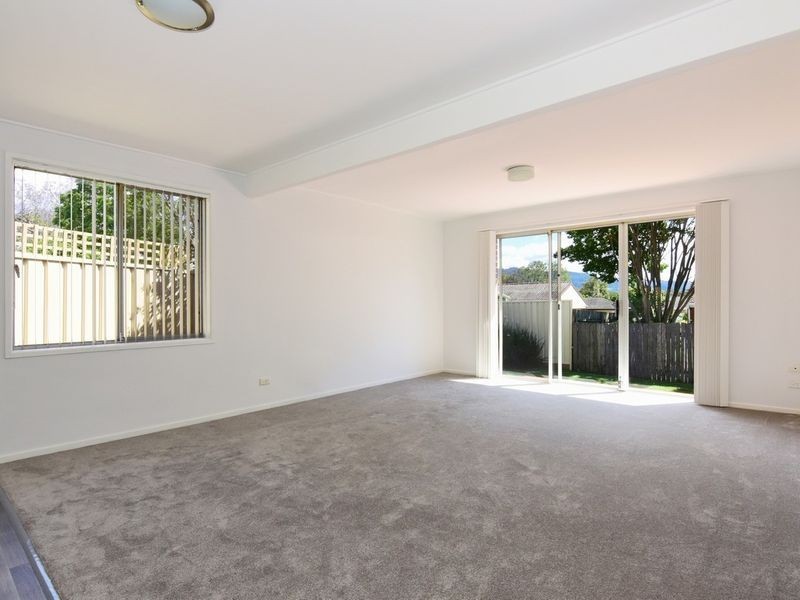 1 and 2 / 143 Cambewarra Road, Bomaderry NSW 2541