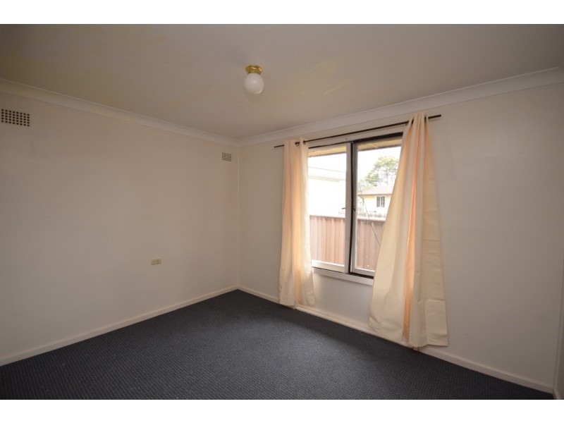 35 Sampson Crescent, Bomaderry NSW 2541