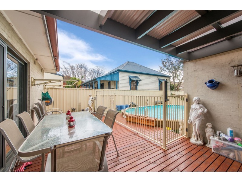 15 Cambewarra Road, Bomaderry NSW 2541