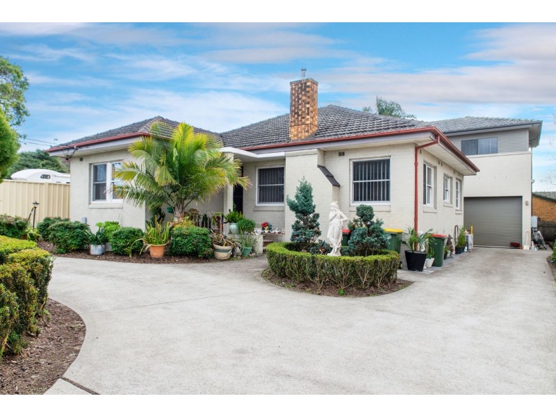 15 Cambewarra Road, Bomaderry NSW 2541