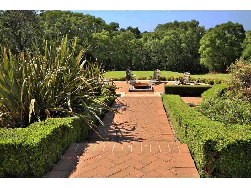 465 Strongs Road, Jaspers Brush NSW 2535