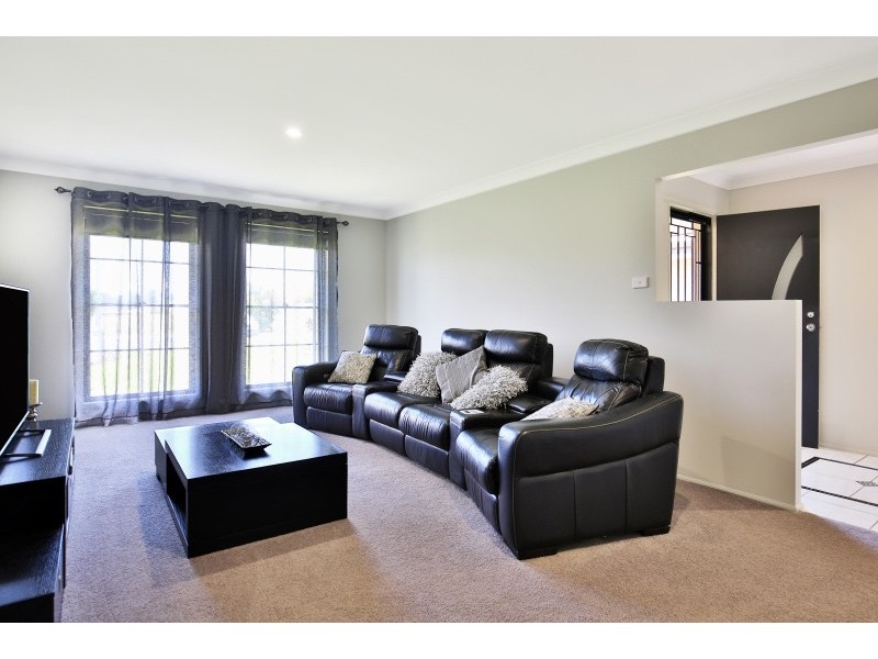 56 Kardella Avenue, Nowra NSW 2541