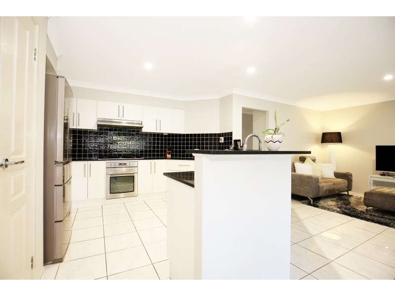 56 Kardella Avenue, Nowra NSW 2541