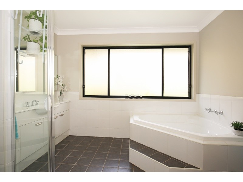 56 Kardella Avenue, Nowra NSW 2541