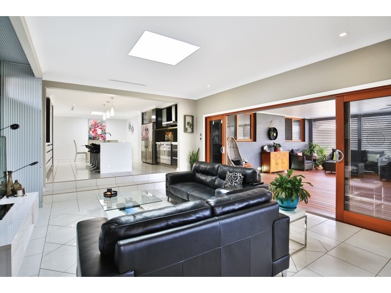 24 Amundsen Avenue, Shoalhaven Heads NSW 2535