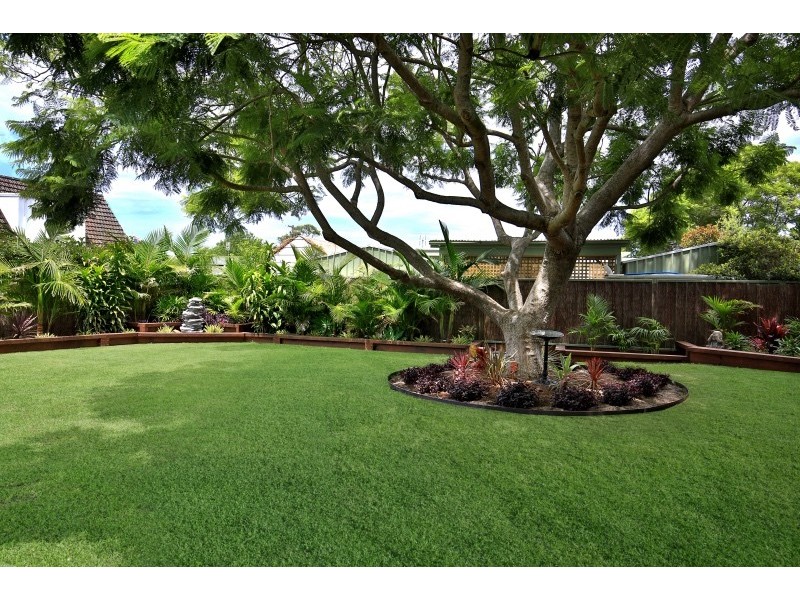 24 Amundsen Avenue, Shoalhaven Heads NSW 2535