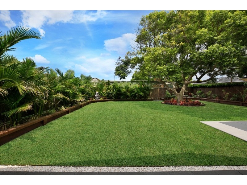 24 Amundsen Avenue, Shoalhaven Heads NSW 2535