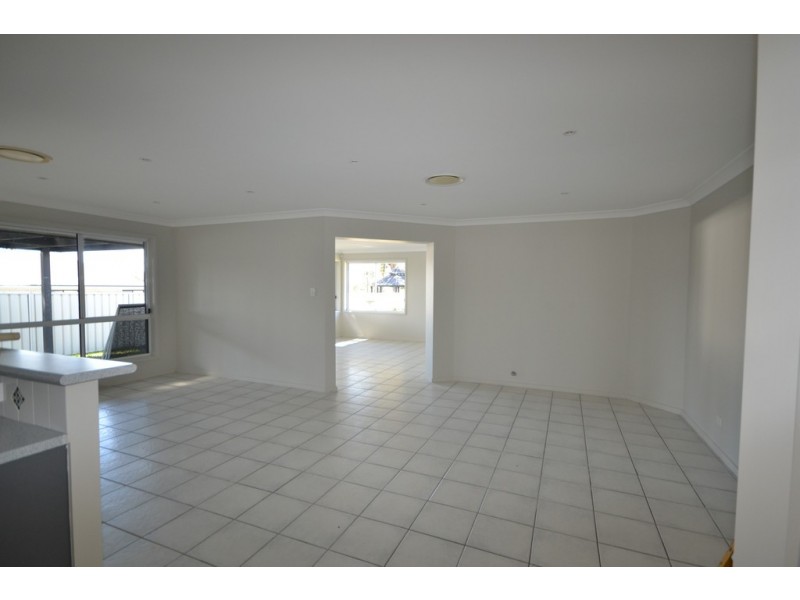 38 Peppermint Drive, Worrigee NSW 2540