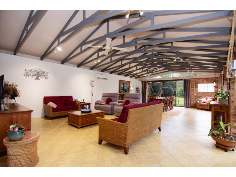 24 Bimbimbie Avenue, Bangalee NSW 2541