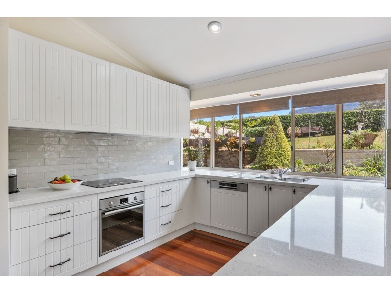 51 Nooramunga Avenue, Cambewarra Village NSW 2540