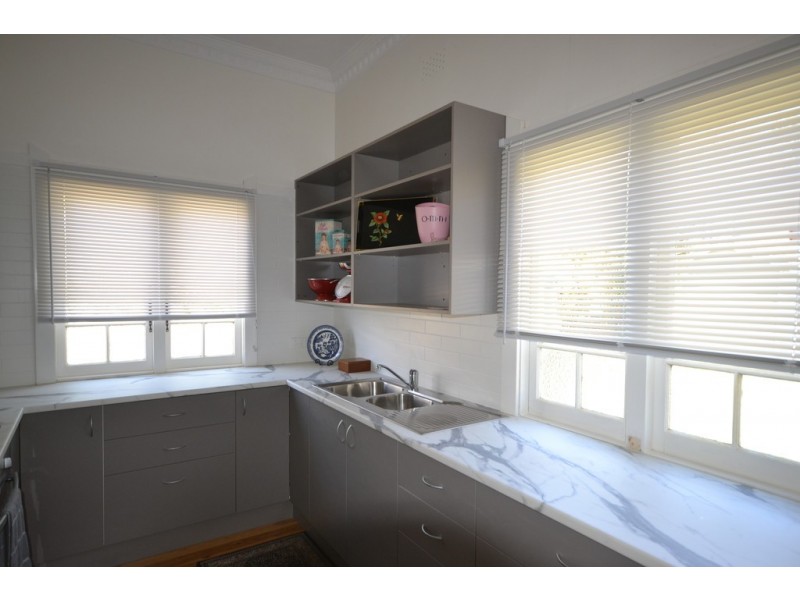 34 Worrigee Street, Nowra NSW 2541