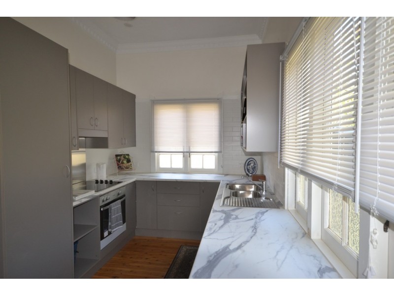 34 Worrigee Street, Nowra NSW 2541