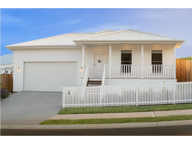 90 Parker Crescent, Berry NSW 2535