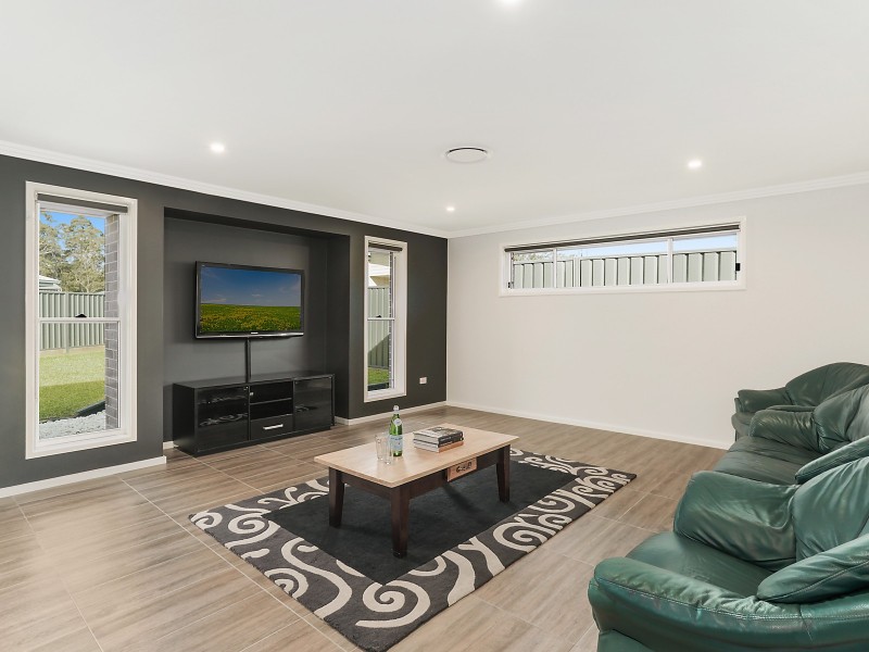 17 Silvereye Place, South Nowra NSW 2541