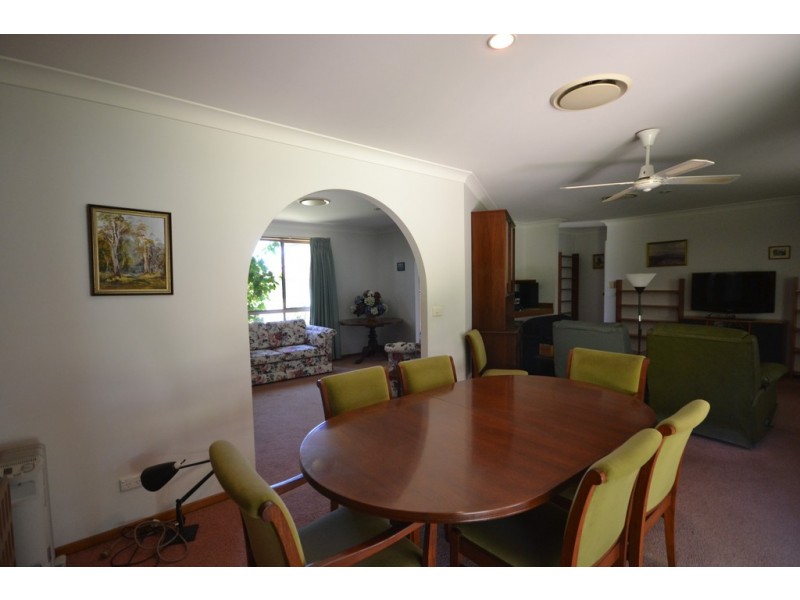 13 Westborne Drive, Nowra NSW 2541