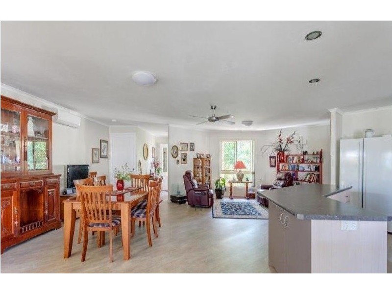 27 Lasiandra Drive, Southside QLD 4570