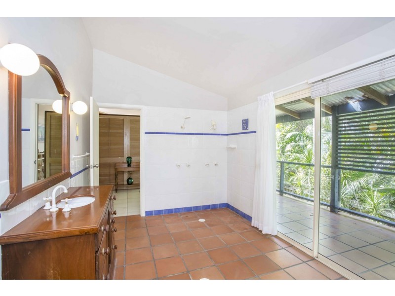 11 Swan Avenue, Sunshine Beach QLD 4567