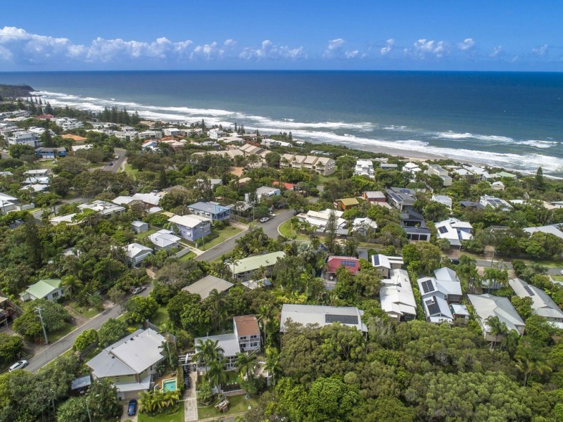 11 Swan Avenue, Sunshine Beach QLD 4567